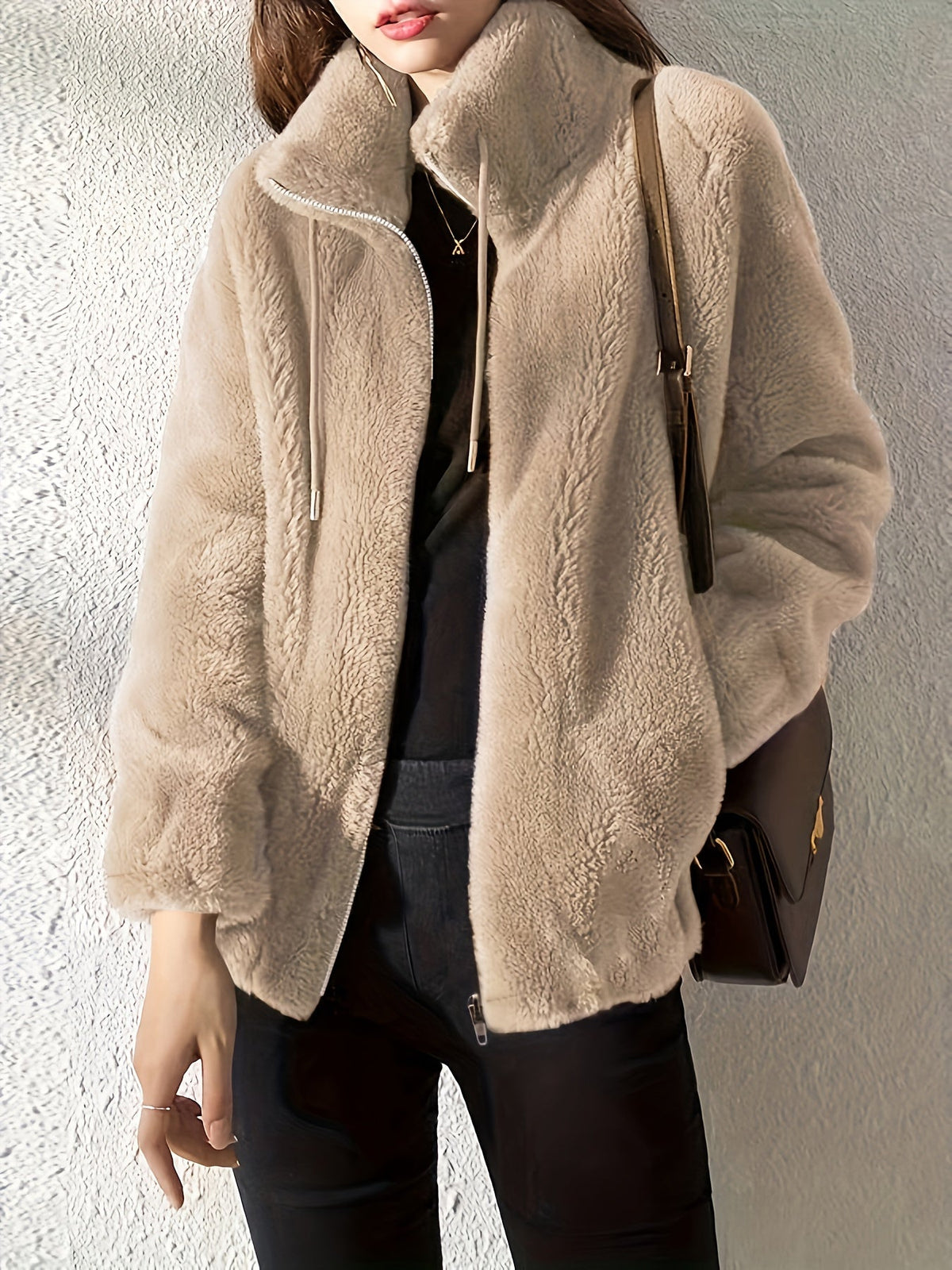 Avelora | Legere, kuschelige Jacke mit Reißverschluss